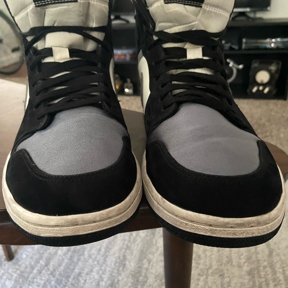 Jordan 1 Mid Satin smoke Grey. Released in December of 2019! - Picture 3 of 12